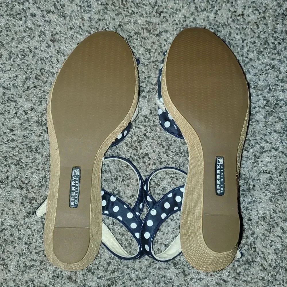 Sperry Polka-dot Sandals feature a blue & white polka dot design with rope bow